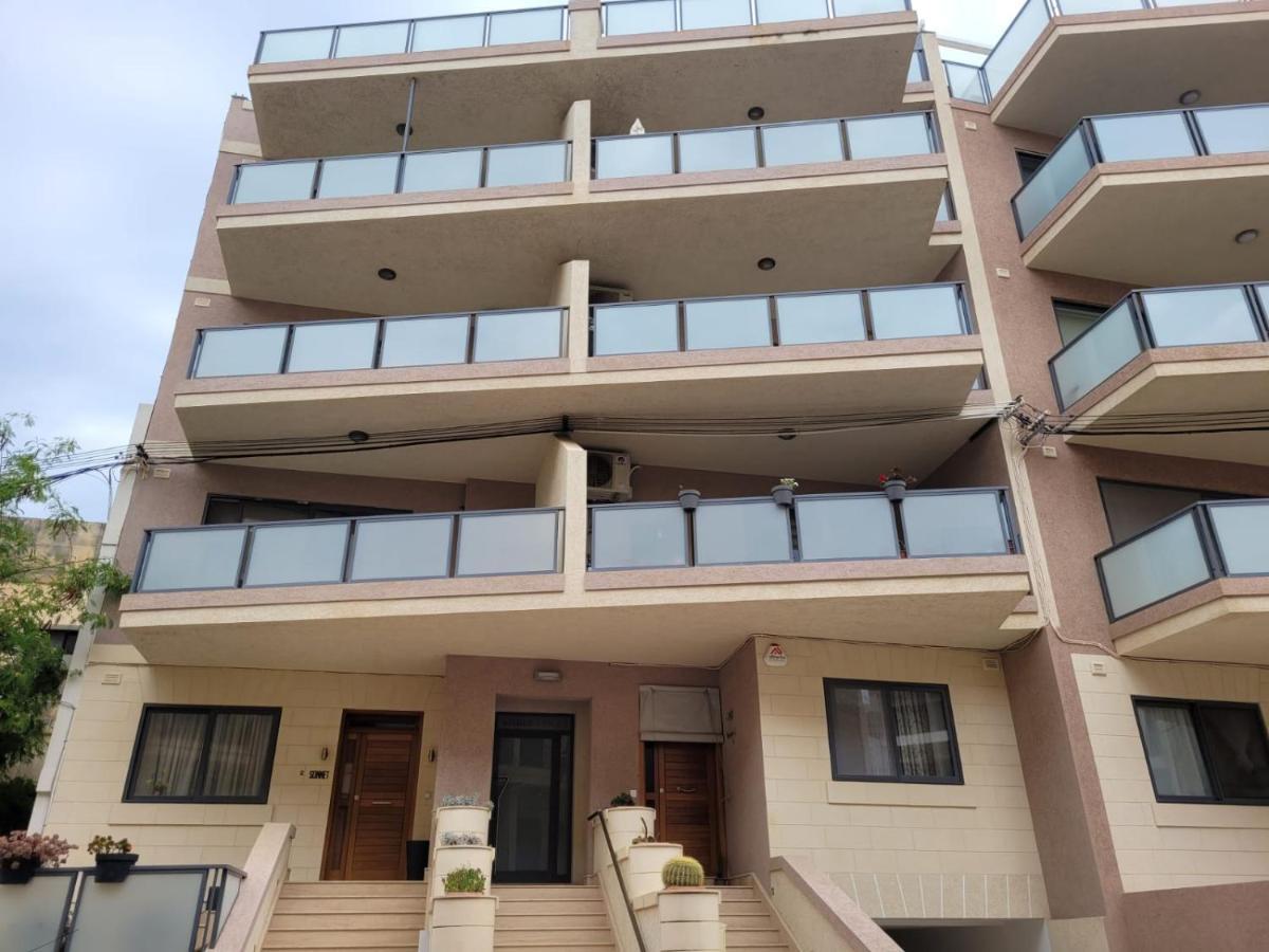 Large Apartment In Marsascala. Sleeps 6 Marsaskala Eksteriør bilde