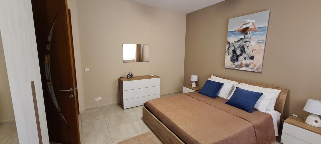 Large Apartment In Marsascala. Sleeps 6 Marsaskala Eksteriør bilde